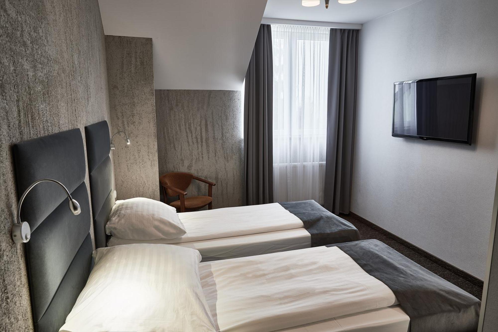 Hotel Baranowski Słubice Esterno foto